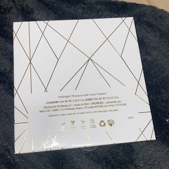 🦋 New Pür Midnight masquerade face palette! - Picture 4 of 4